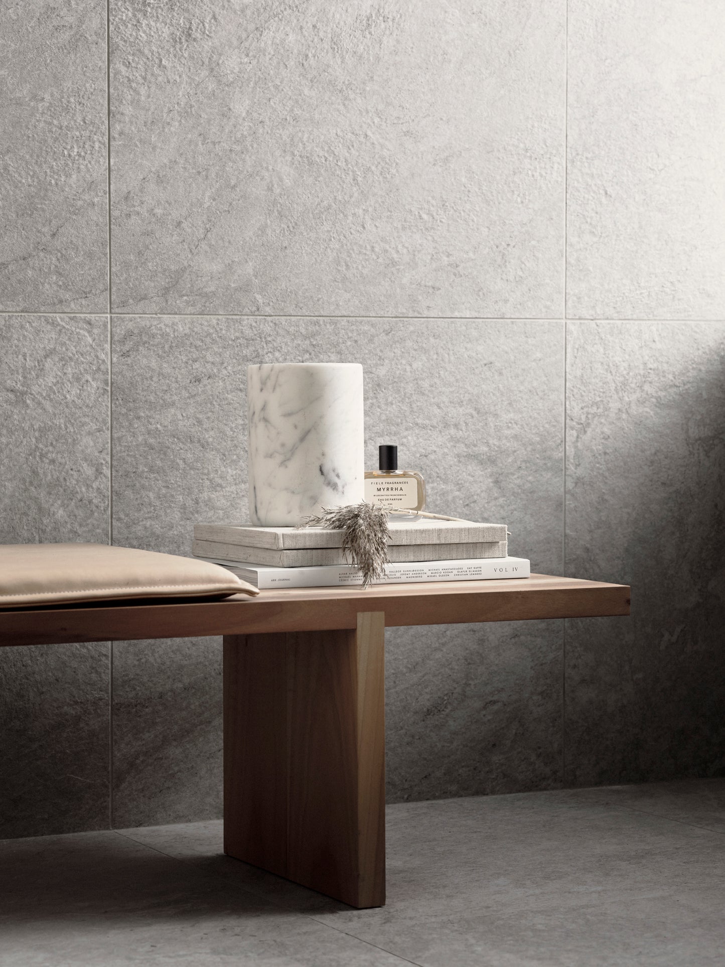 Bild på beige grå mönstrad klinker ifrån Bricmate Quartzit Pearl