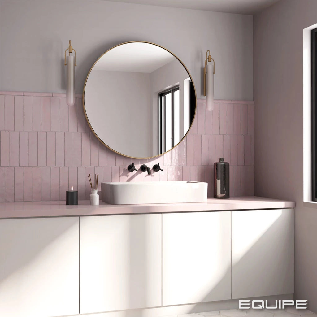 Badrum inspiration med rosa kakel ifrån Equipe