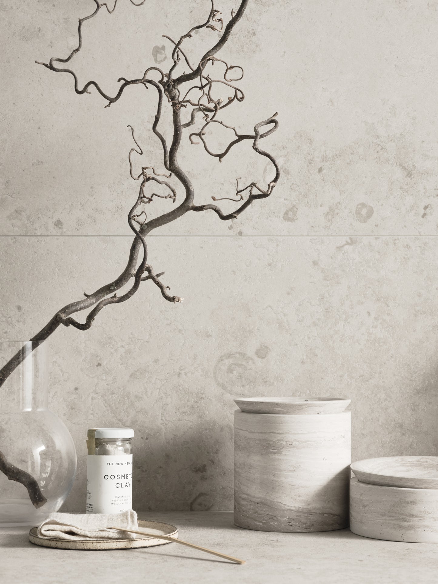 Kall beige klinker till badrum från Bricmate jura select ivory