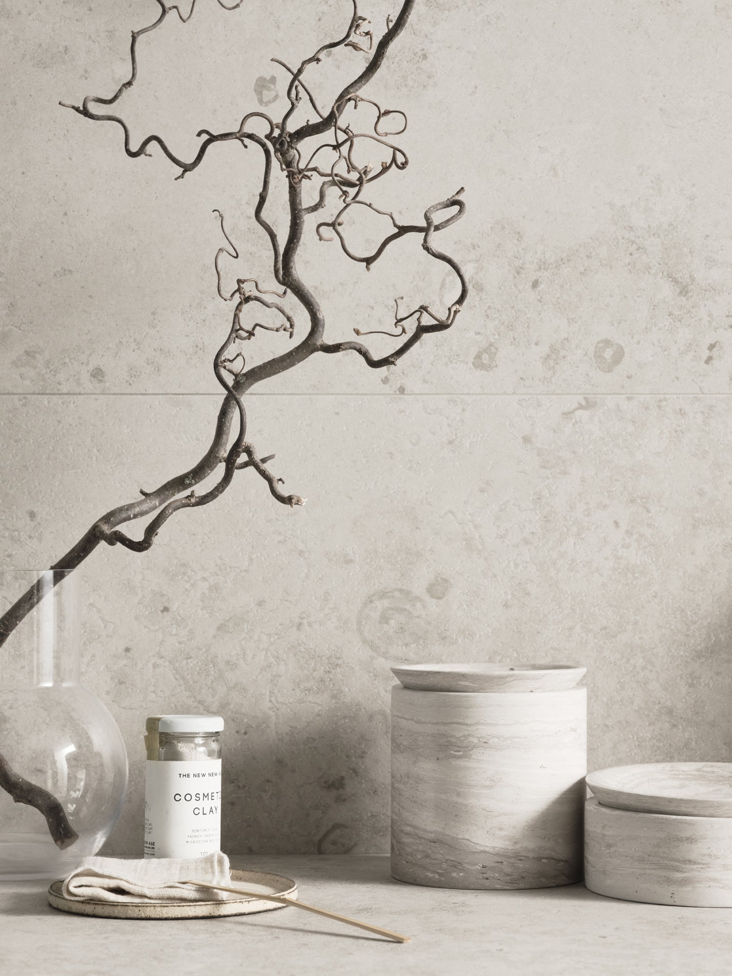 Kall beige klinker till badrum från Bricmate jura select ivory